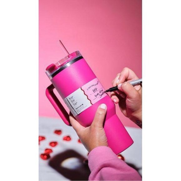 STANLEY 40 OZ H2.0 FLOWSTATE TUMBLER TARGET COSMO PINK VALENTINE'S DAY EDITION - Picture 1 of 10